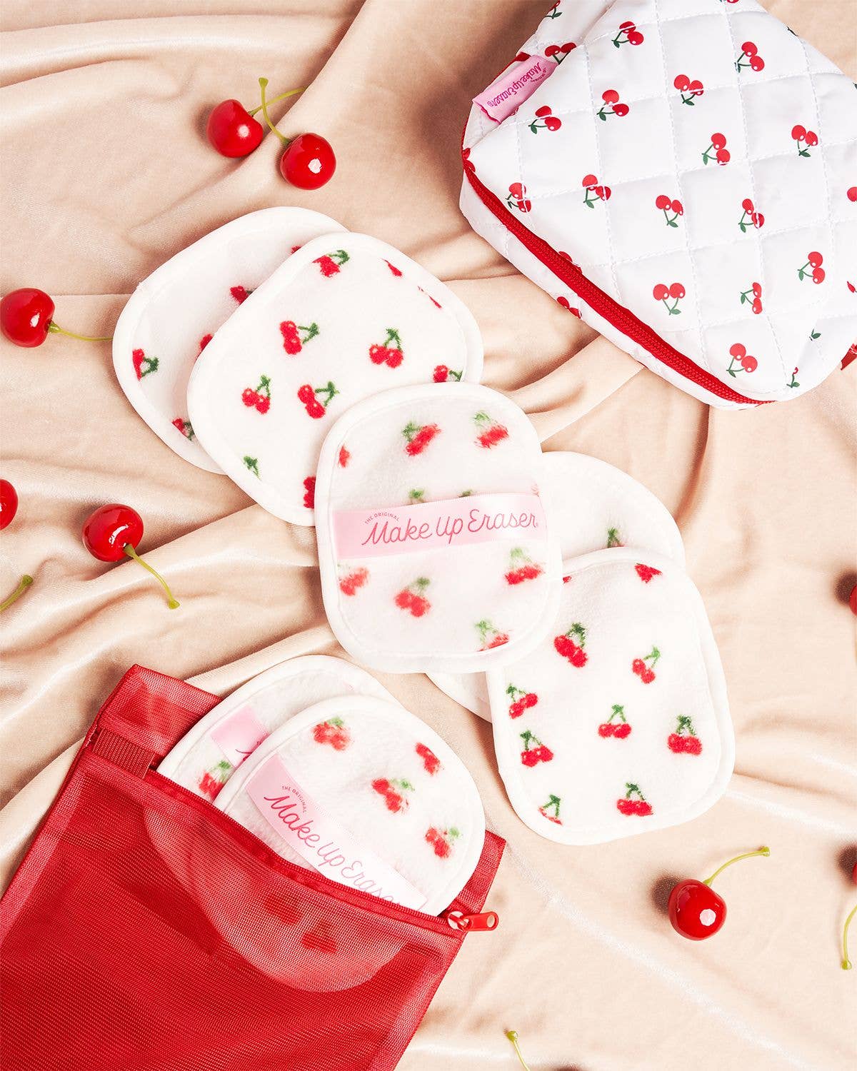 Makeup Eraser Cherry Crush 7-Day Set & Makeup Bag Gift Set